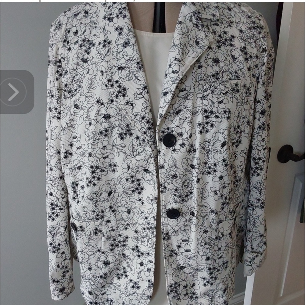 Unlined, cotton pique, Talbots blazer. Floral (dk navy or black), 18W